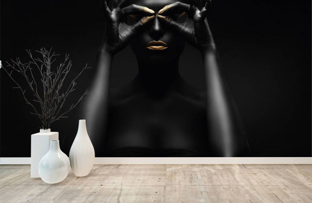 Caras y retratos - Papel pintado con Mujer pintada de negro - Salón 7