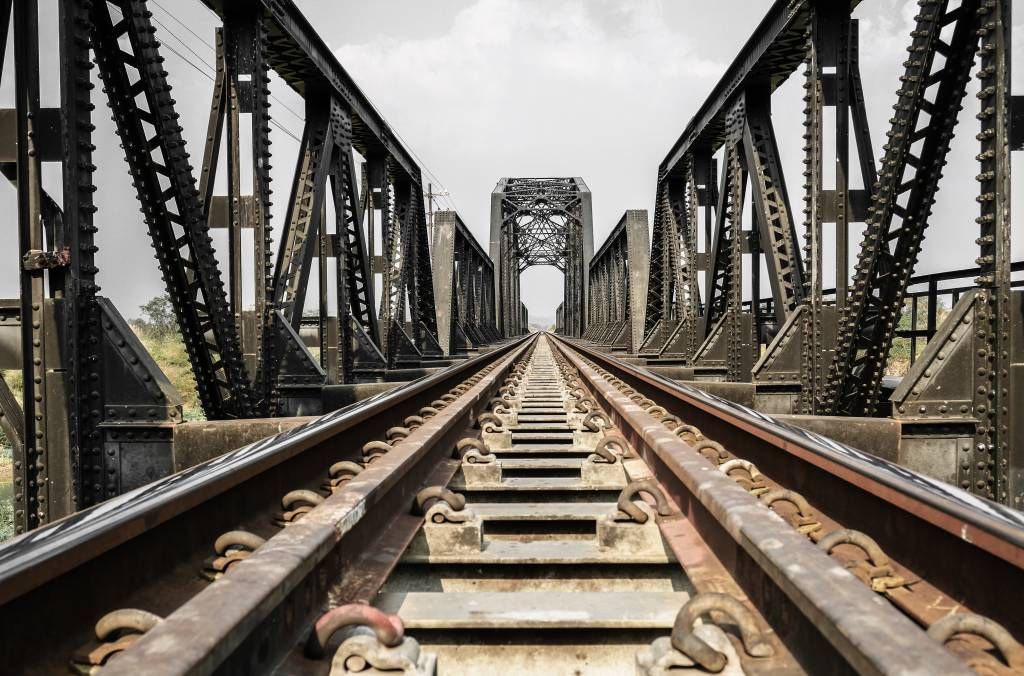 Puente metálico del ferrocarril