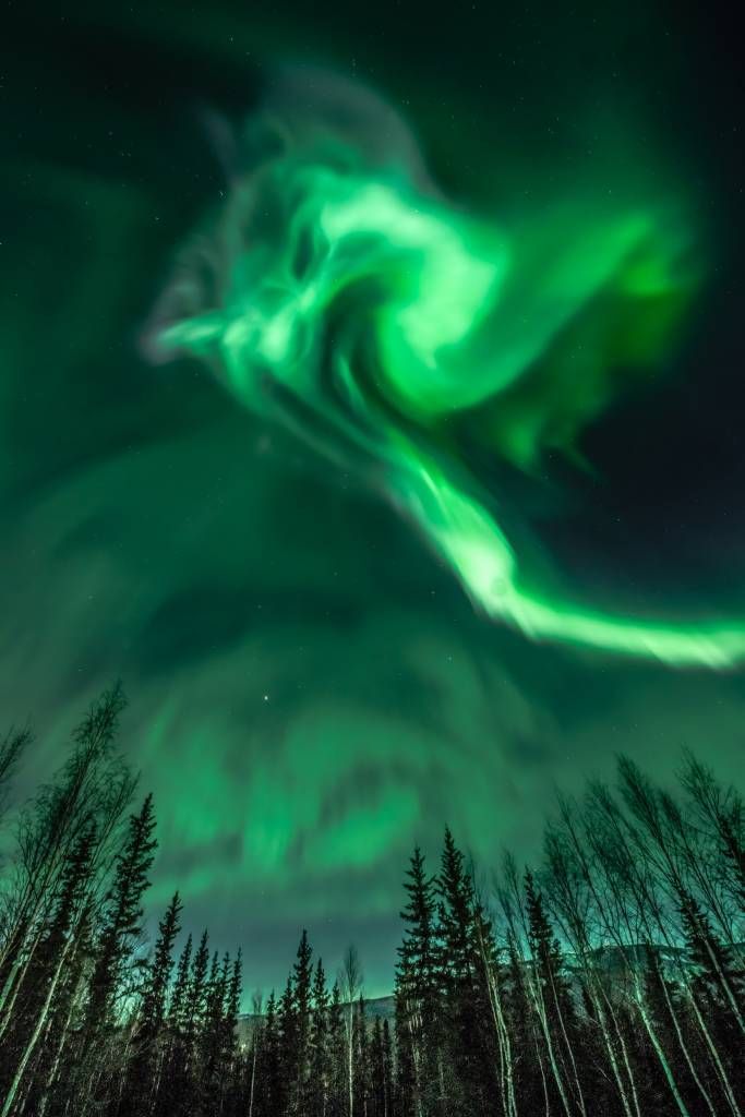 Aurora boreal en espiral