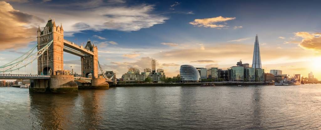 El horizonte de Londres con el Tower Bridge