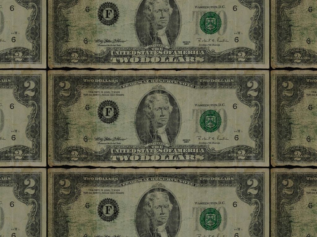 Dos dólares