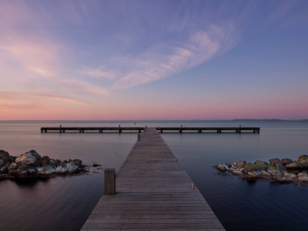 Muelle al amanecer