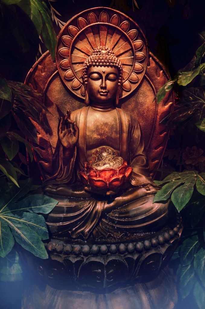 Buda con hojas