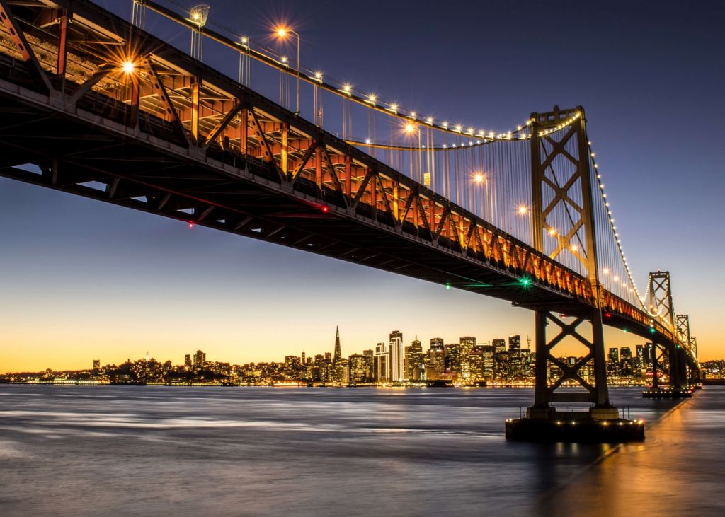 Bay Bridge con luz