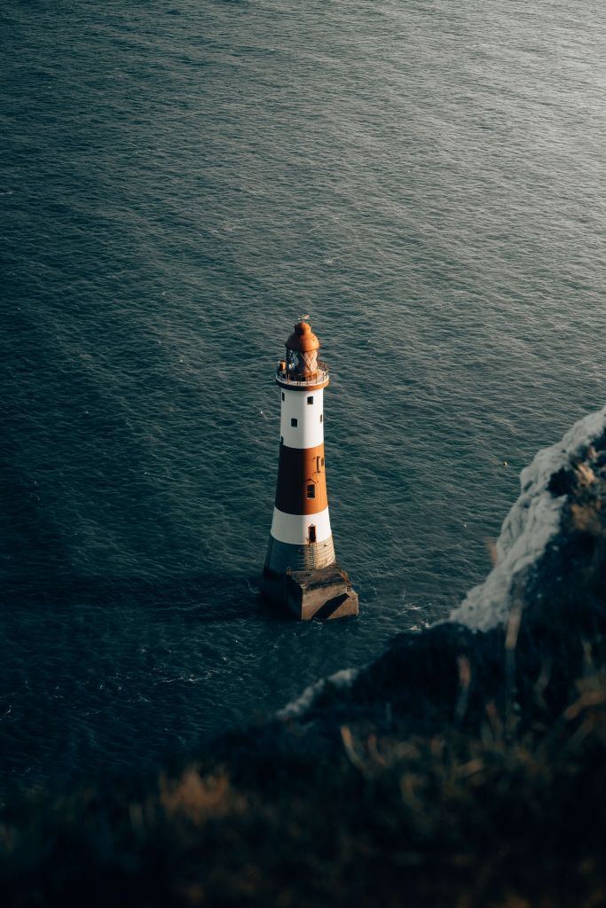 Faro en la costa inglesa