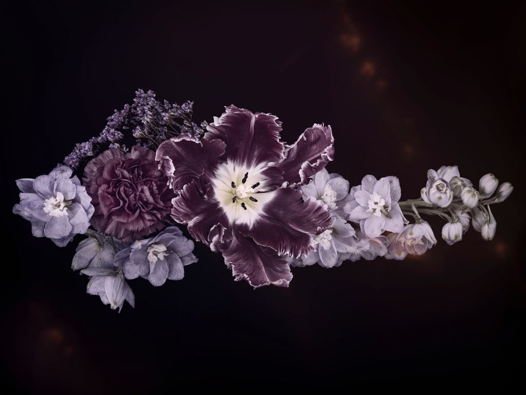 Ramo floral oscuro