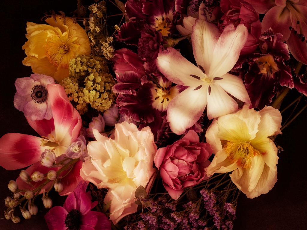 Hermosa y colorida guirnalda de flores