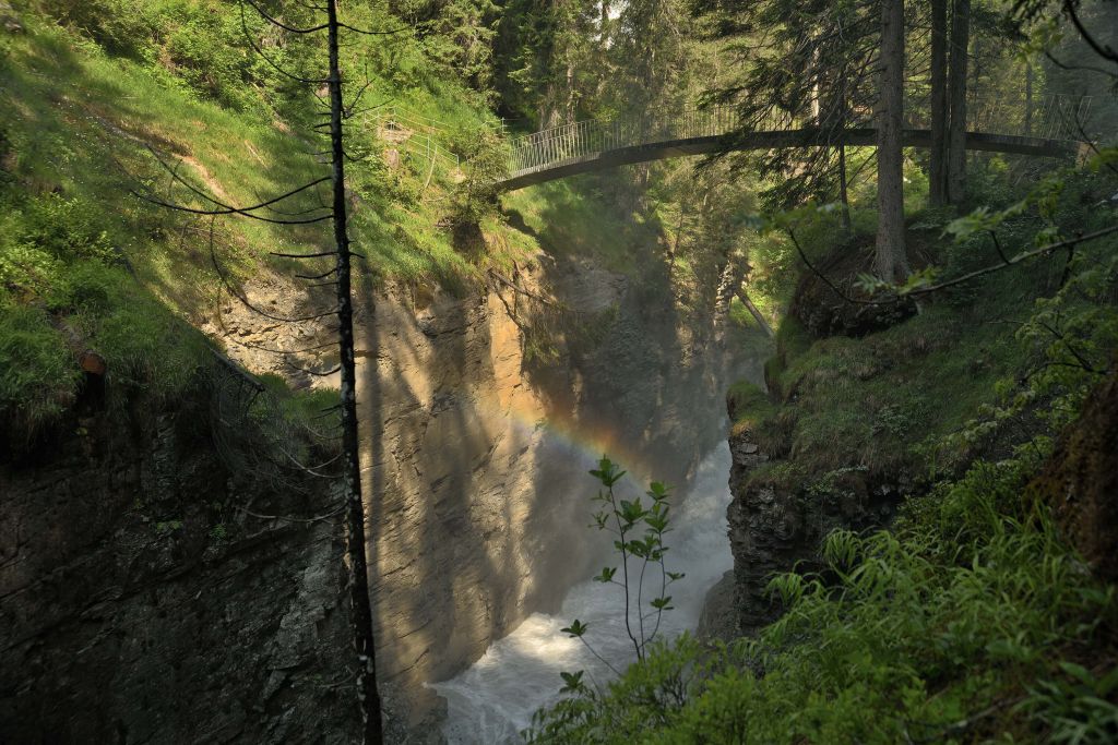 Puente con arco iris