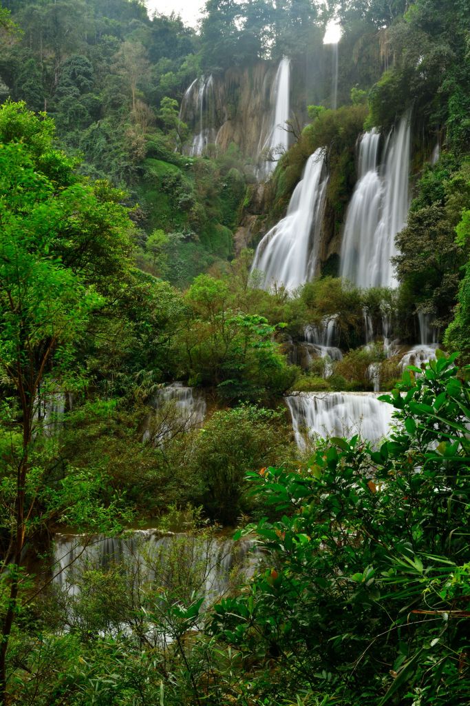 Gran cascada en Tailandia