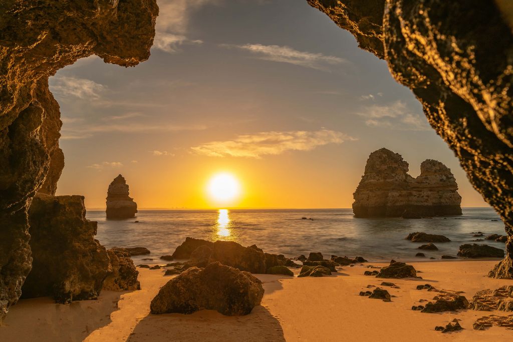 Amanecer desde una cueva