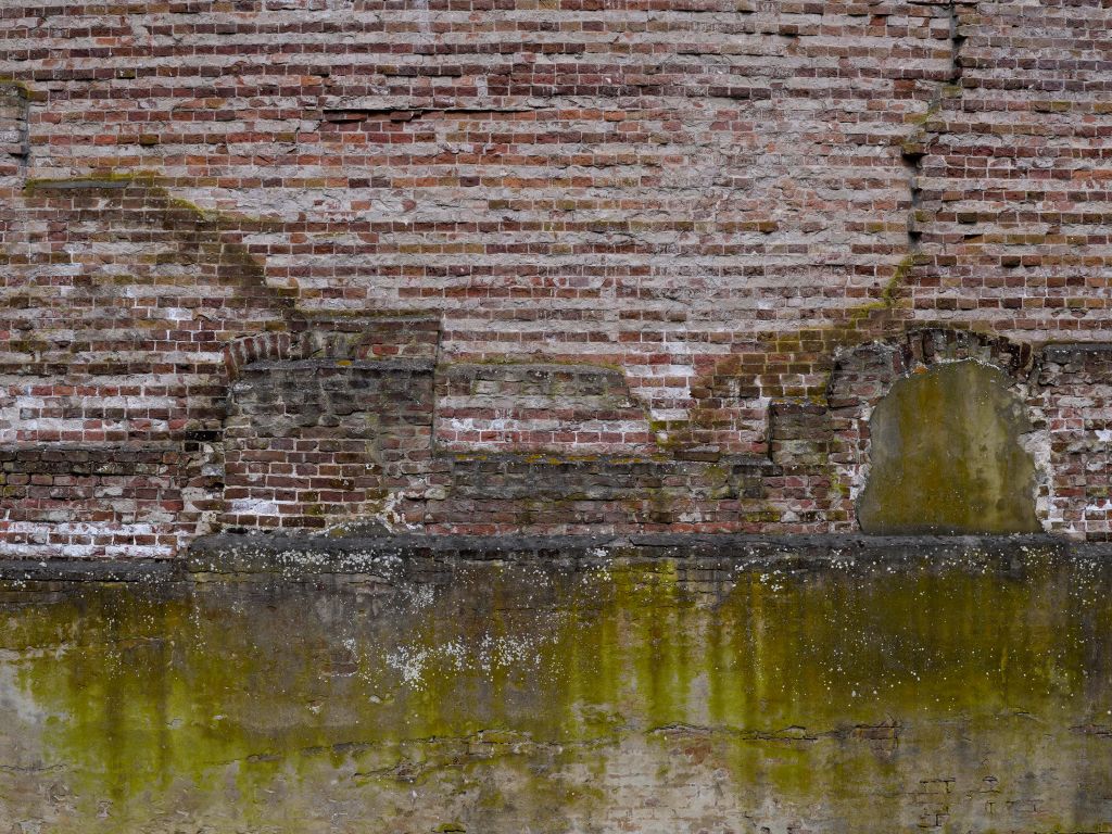 Pared de ladrillo desgastada