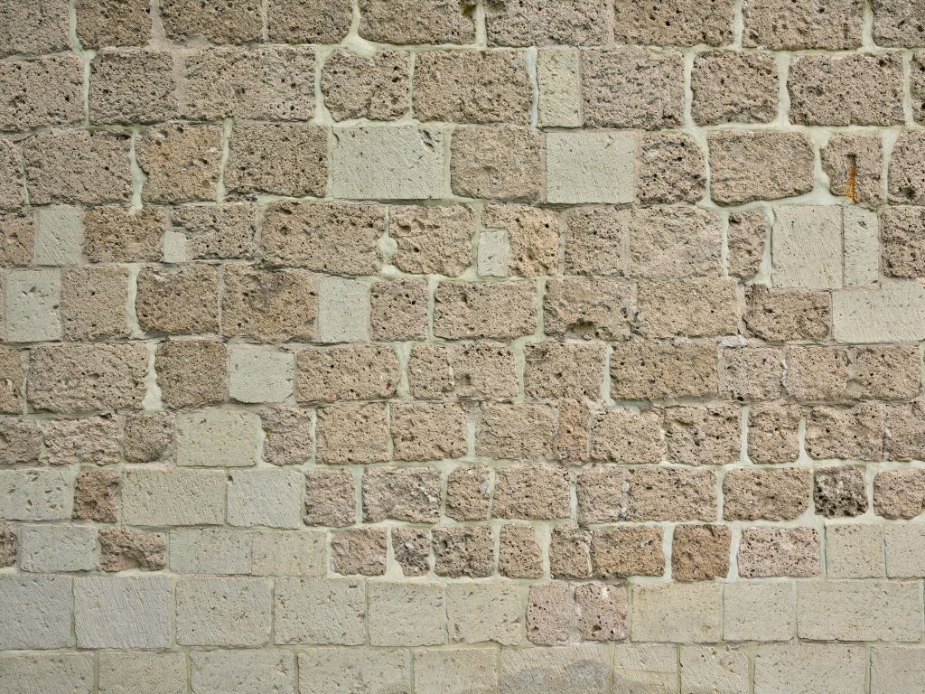 Muro con grandes ladrillos