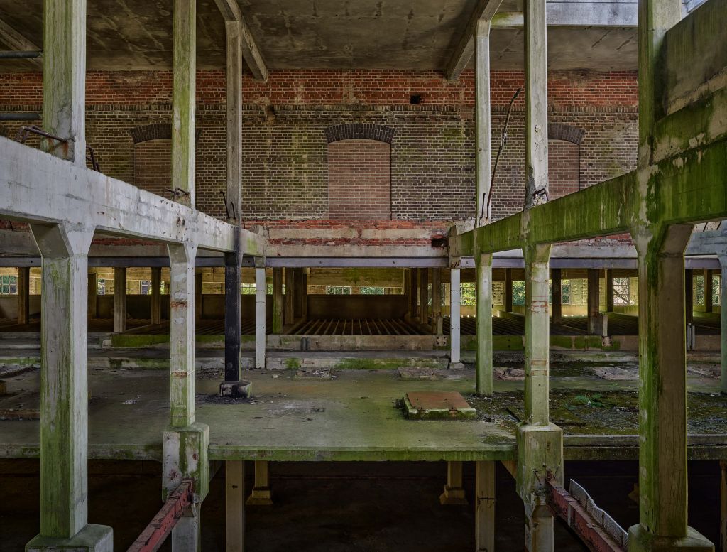 Antigua fábrica abandonada