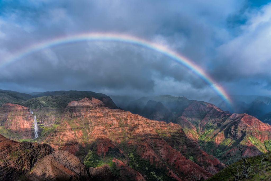 Arco iris sobre el Cañón de Waimea