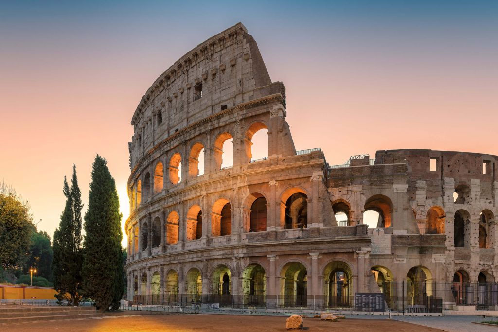 El Coliseo al amanecer