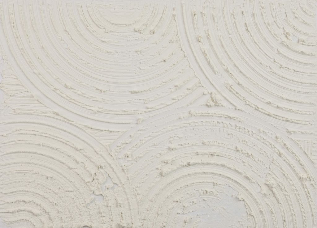 Círculos Zen estructura rugosa en blanco hueso