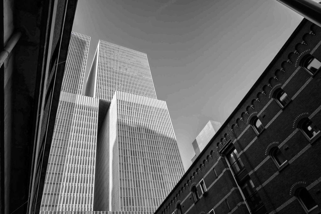Contraste arquitectónico en Rotterdam