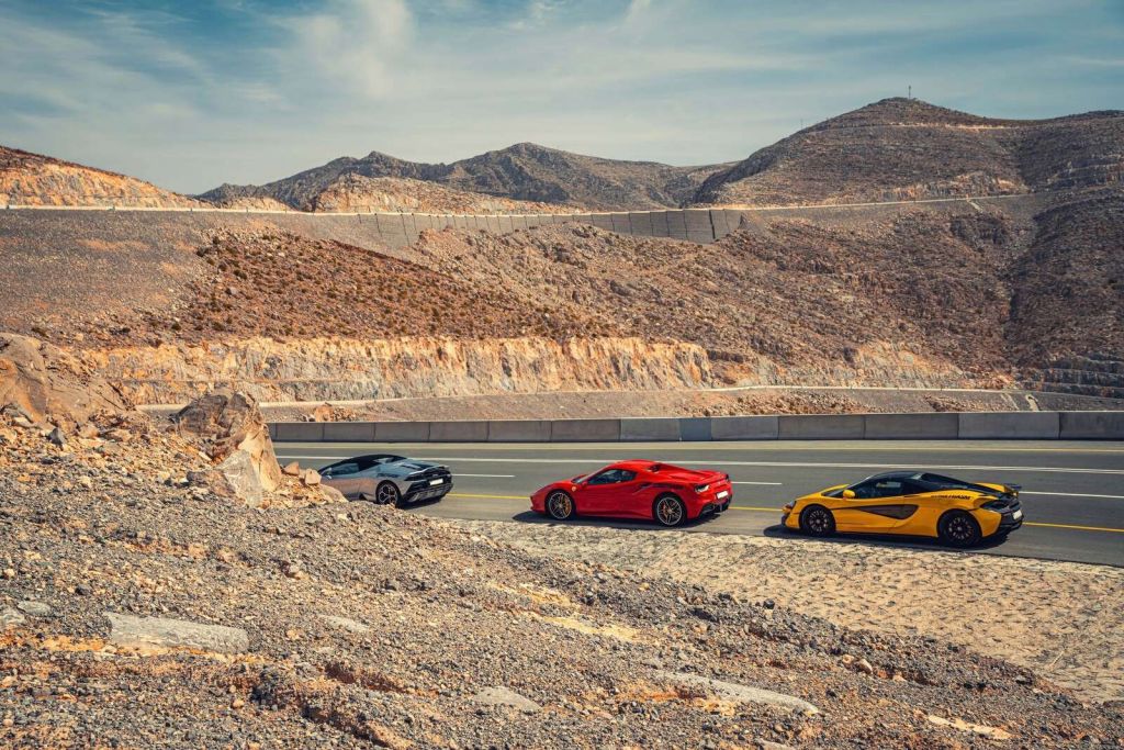 Viaje por carretera con supercoches