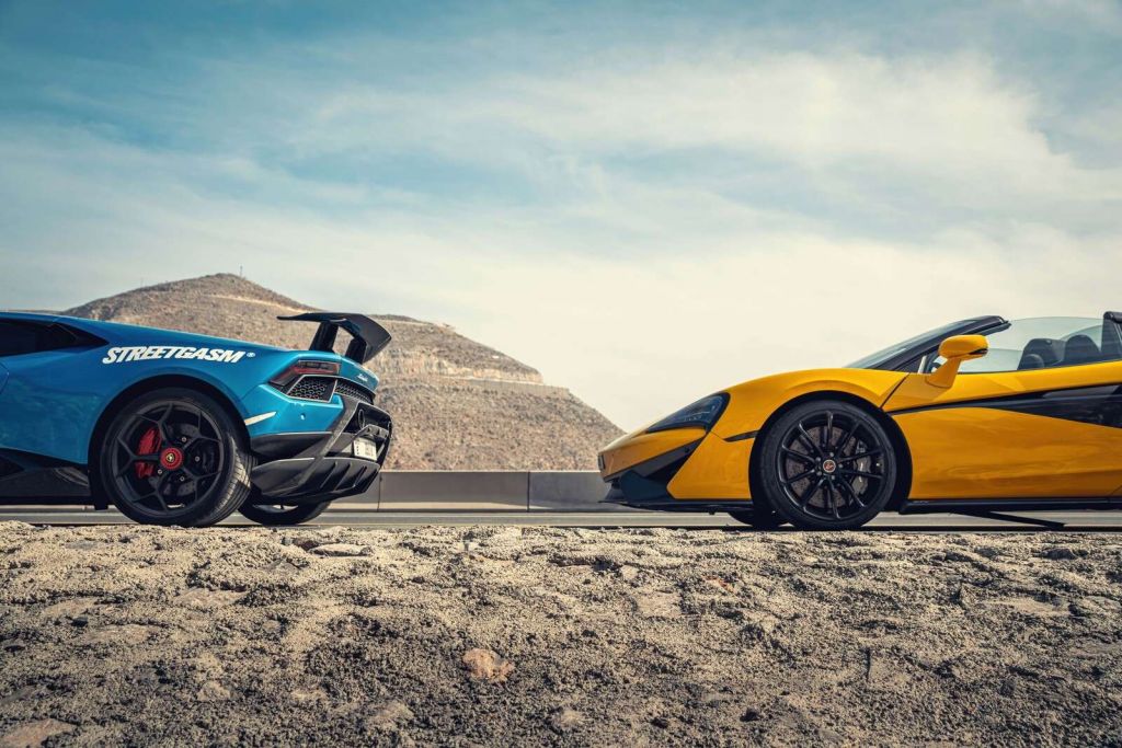Duel entre supercoches