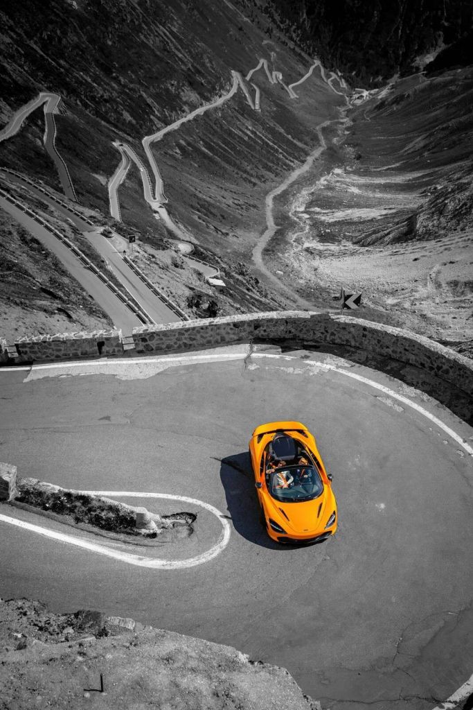 McLaren en Stelviopas - color spot