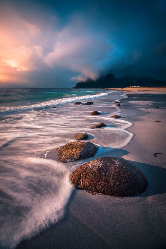 Resplandor del atardecer en la costa norte.