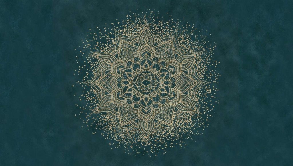 Mandala dorado sobre verde esmeralda