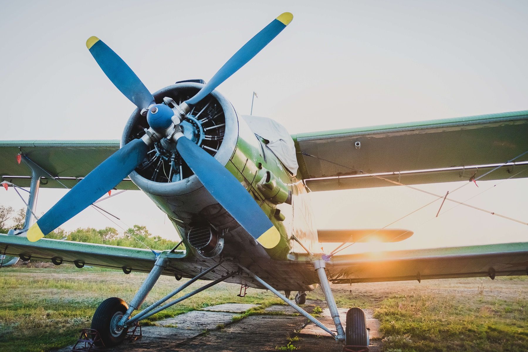 Pequeño avión privado monomotor