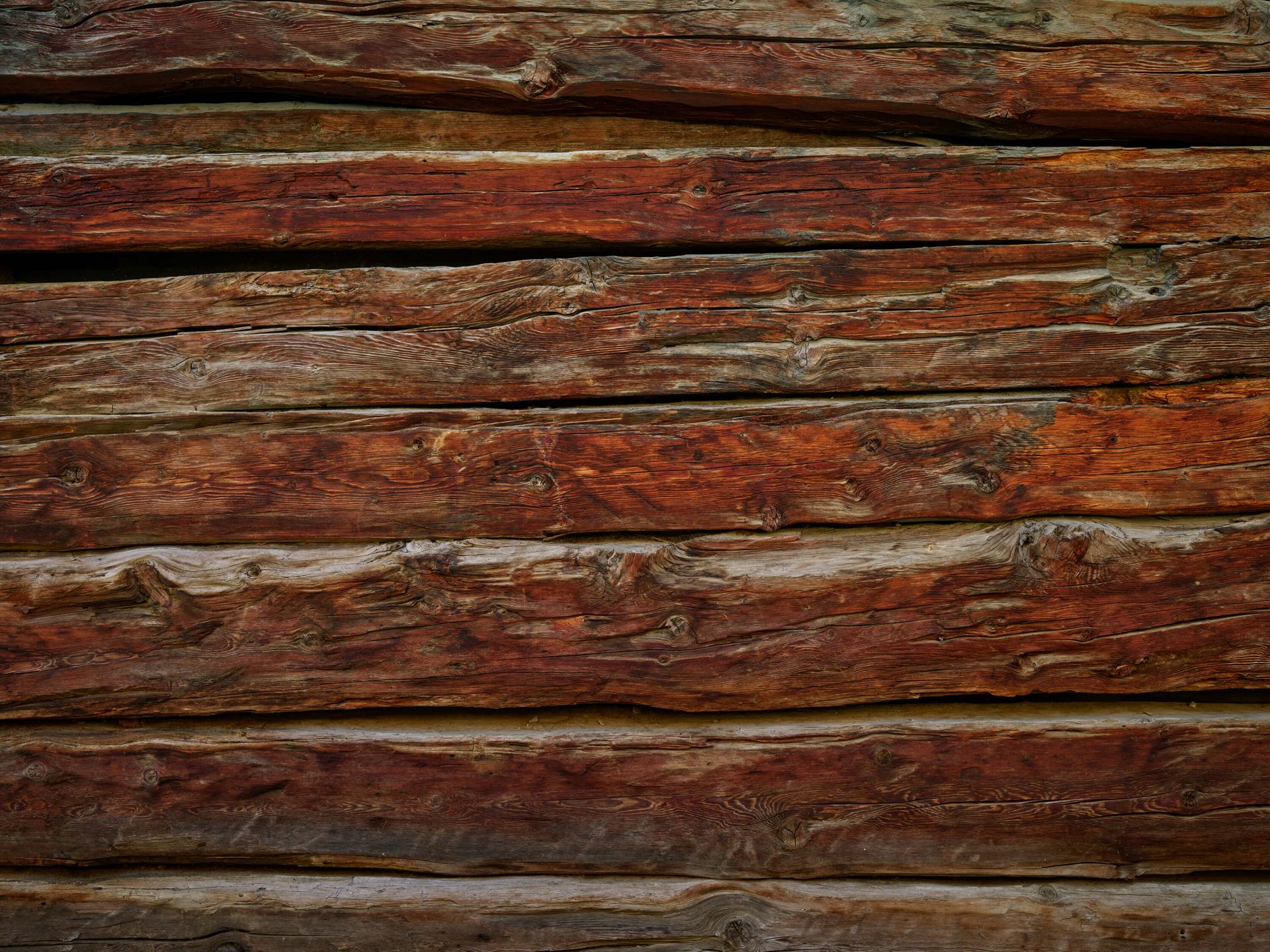 Tablones de madera rugosa