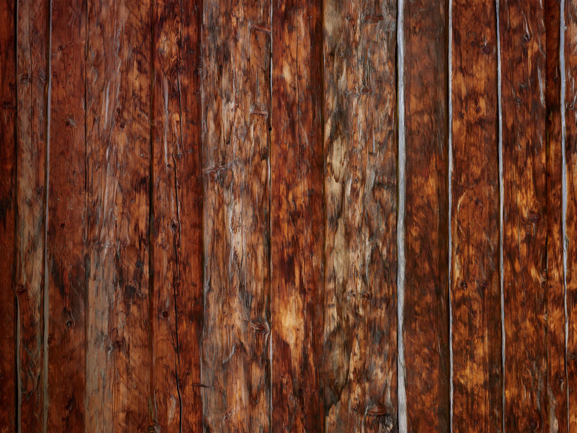 Madera rugosa y teñida