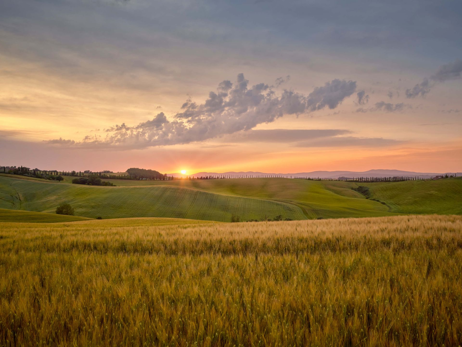 Puesta de sol en un paisaje italiano
