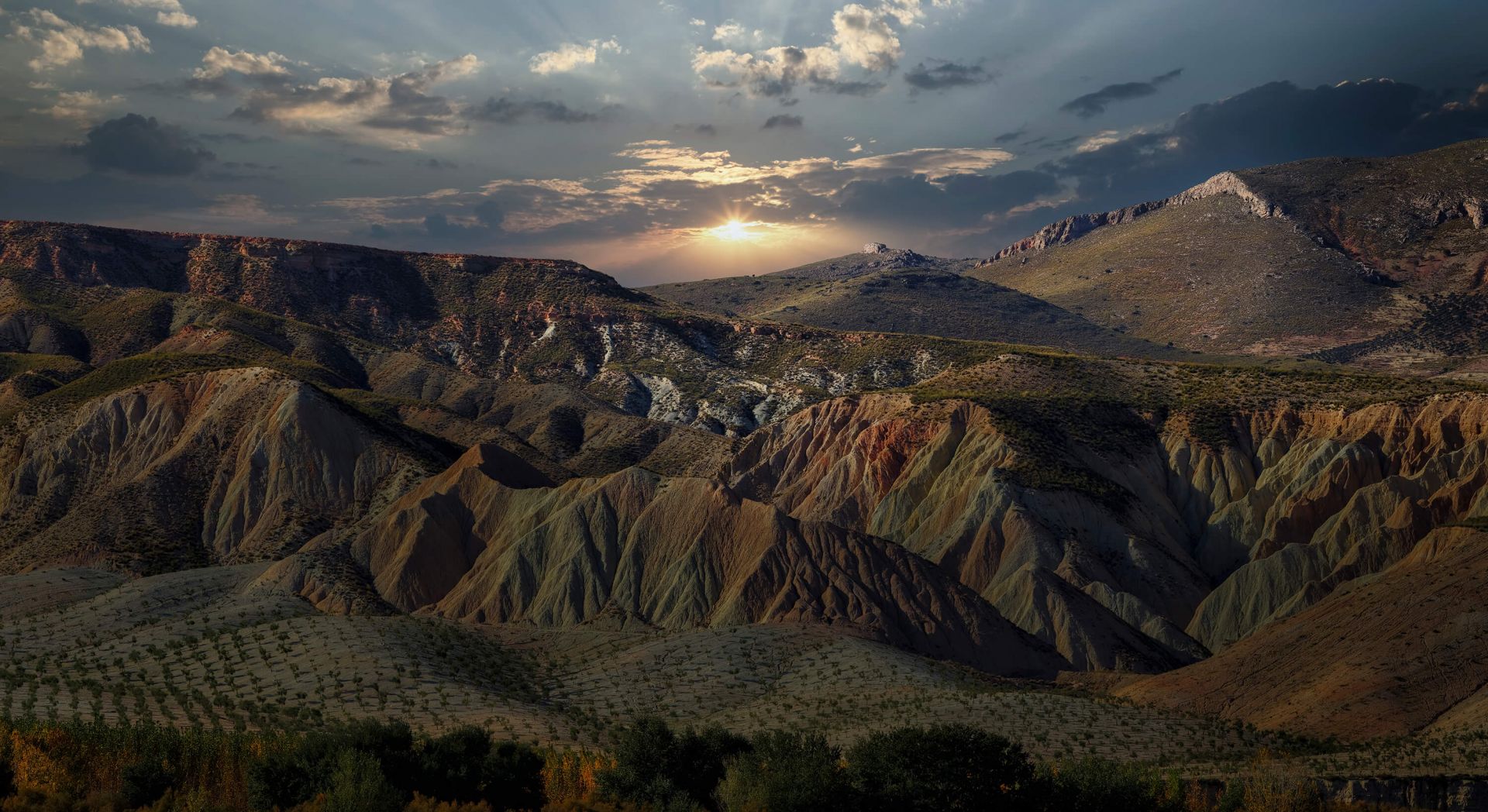 Puesta de sol en las montañas