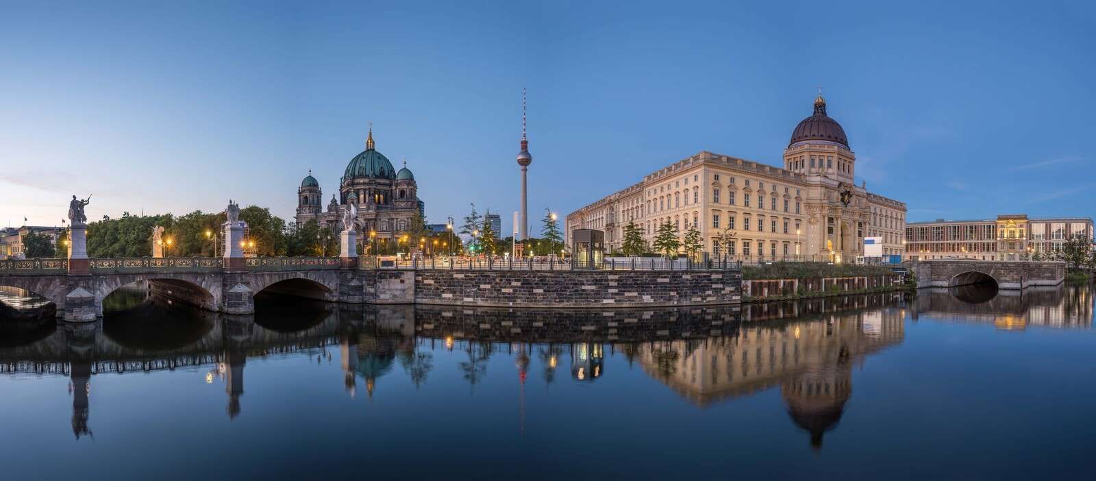 Silencio de la tarde en la Catedral de Berlín