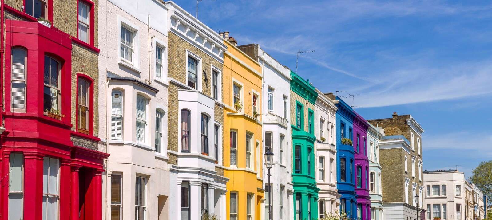 Edificios coloridos en Portobello Road, Londres