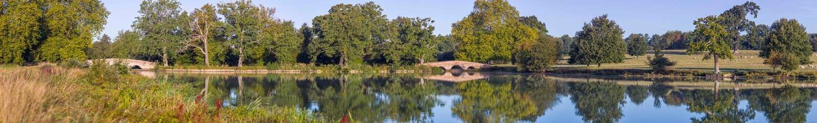 Canal en el campo
