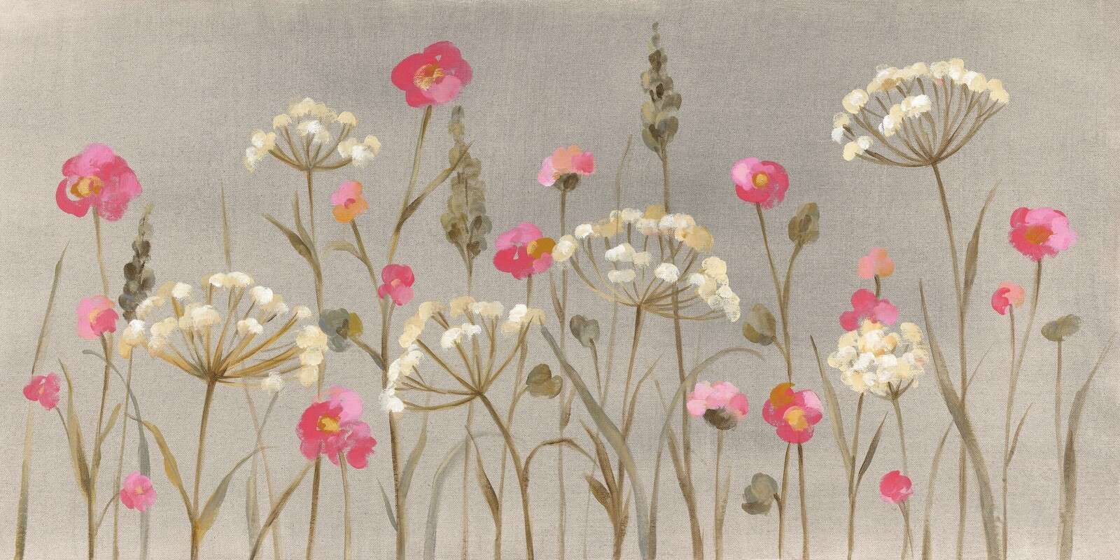 Ramo de campo con amapolas y flores en forma de paraguas.